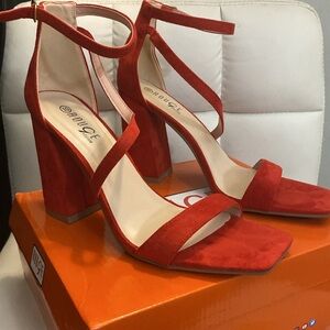 Red Square Toe Velvet Heels from Rainbow Shops by ROUGE Helium